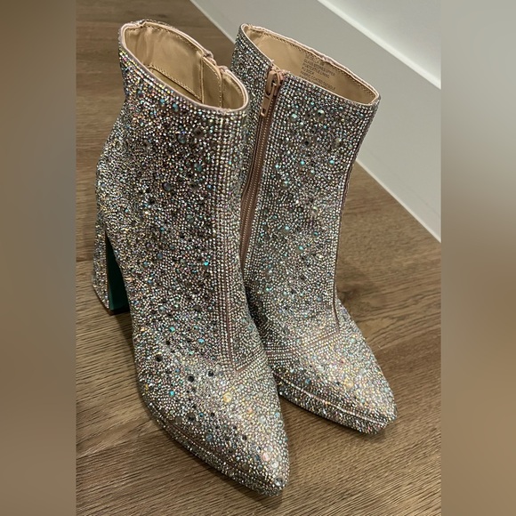 Betsey Johnson's Hugo Rhinestone Block Heels Boots - Size 8 - Picture 4 of 12